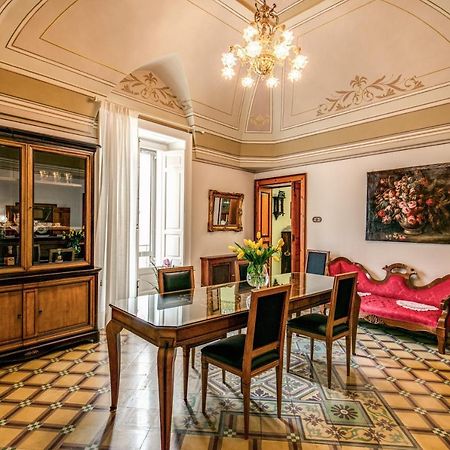 Palazzo Stunis - Dimora Di Charme Bed & Breakfast Ostuni Eksteriør bilde