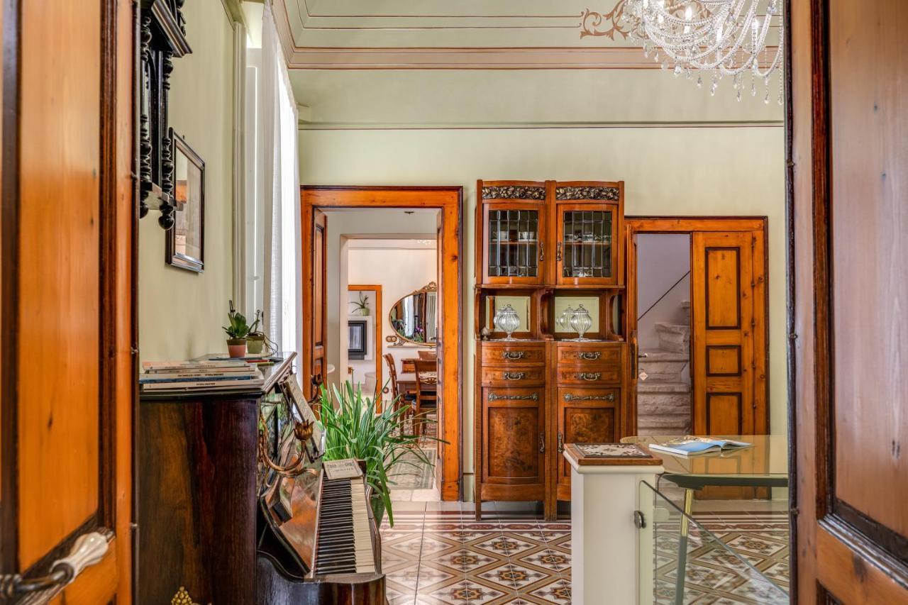 Palazzo Stunis - Dimora Di Charme Bed & Breakfast Ostuni Eksteriør bilde