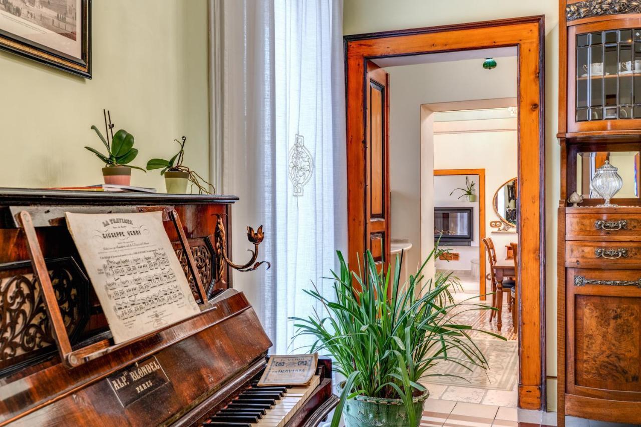 Palazzo Stunis - Dimora Di Charme Bed & Breakfast Ostuni Eksteriør bilde