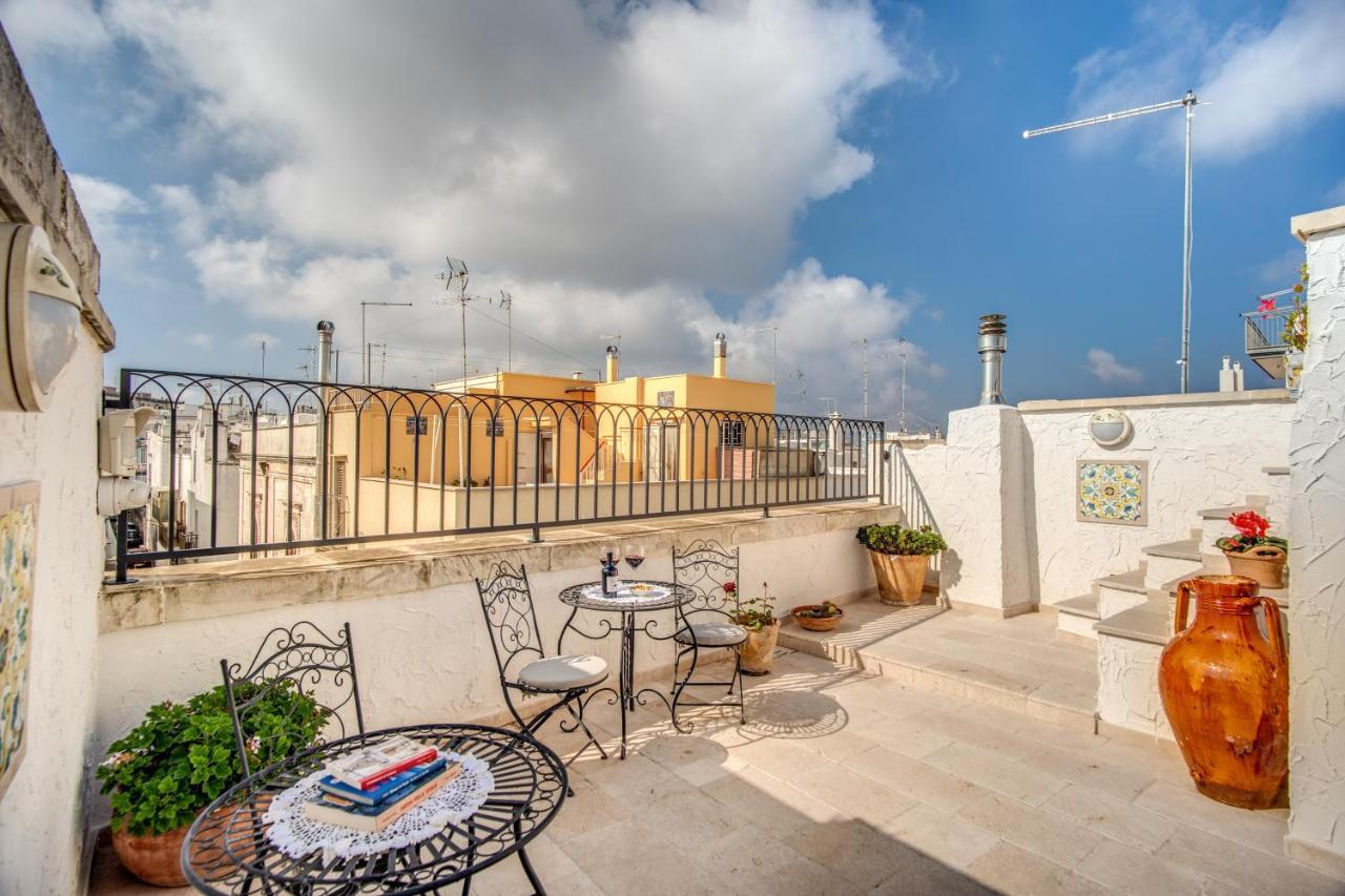 Palazzo Stunis - Dimora Di Charme Bed & Breakfast Ostuni Eksteriør bilde