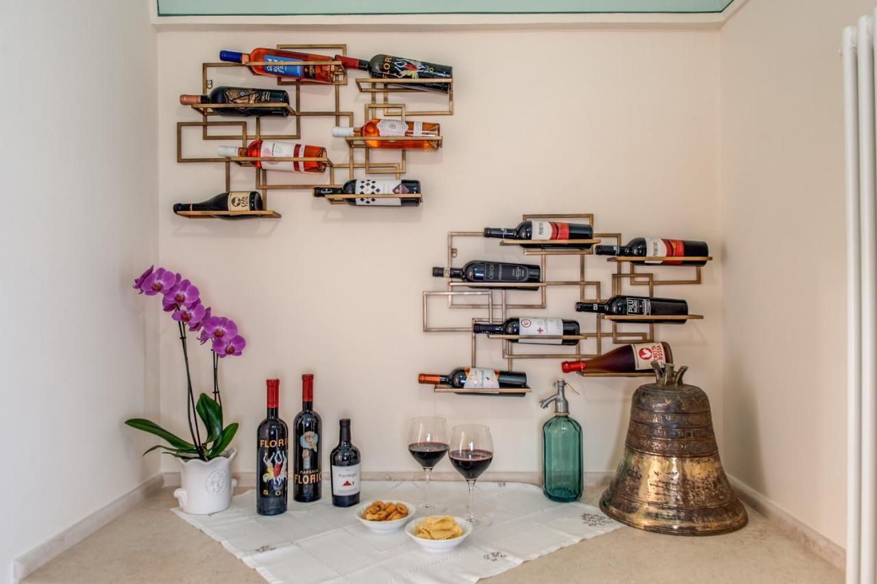 Palazzo Stunis - Dimora Di Charme Bed & Breakfast Ostuni Eksteriør bilde
