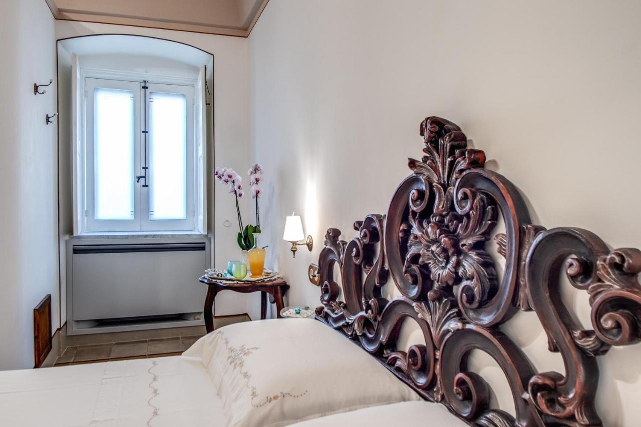 Palazzo Stunis - Dimora Di Charme Bed & Breakfast Ostuni Eksteriør bilde