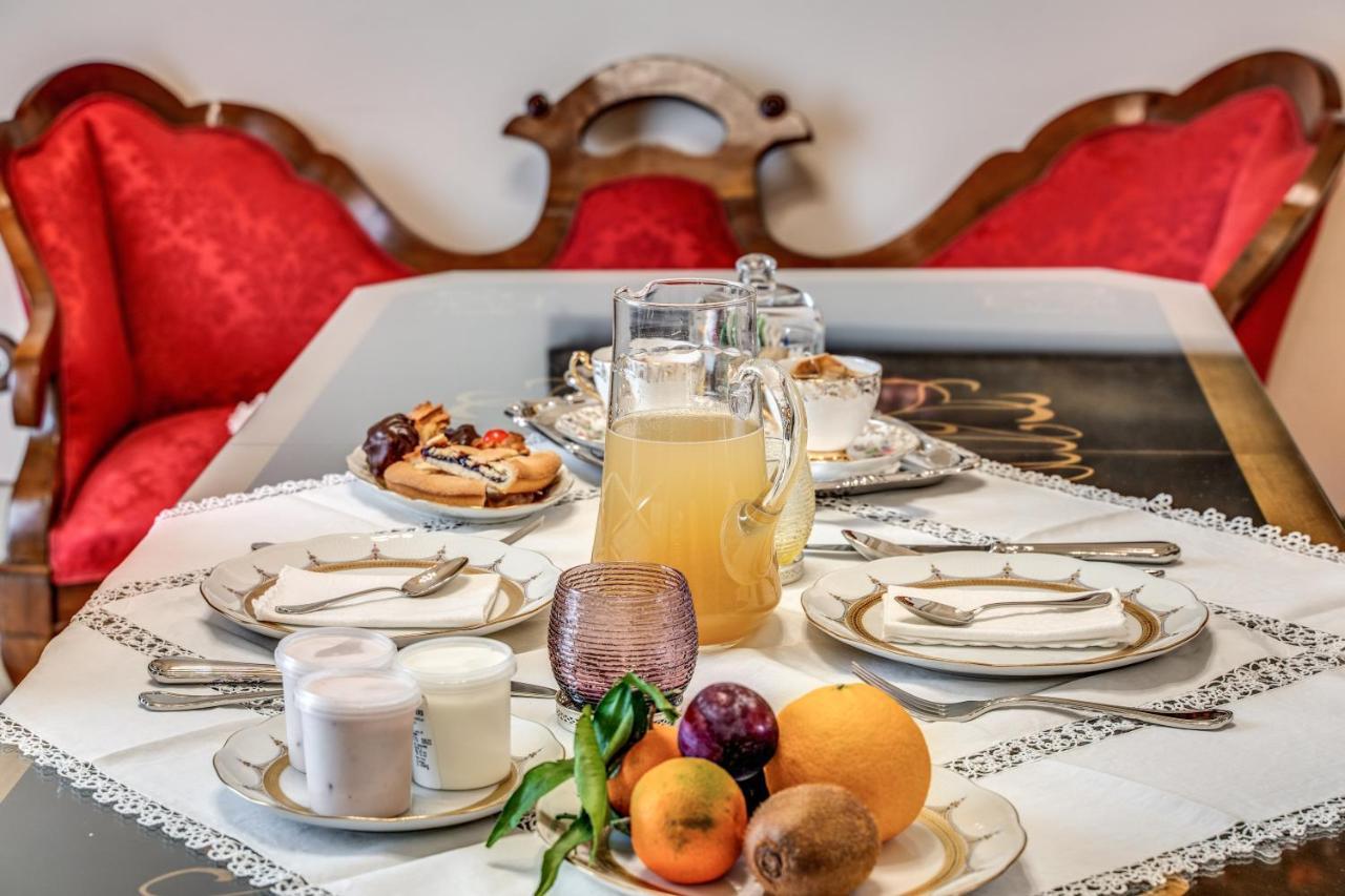 Palazzo Stunis - Dimora Di Charme Bed & Breakfast Ostuni Eksteriør bilde