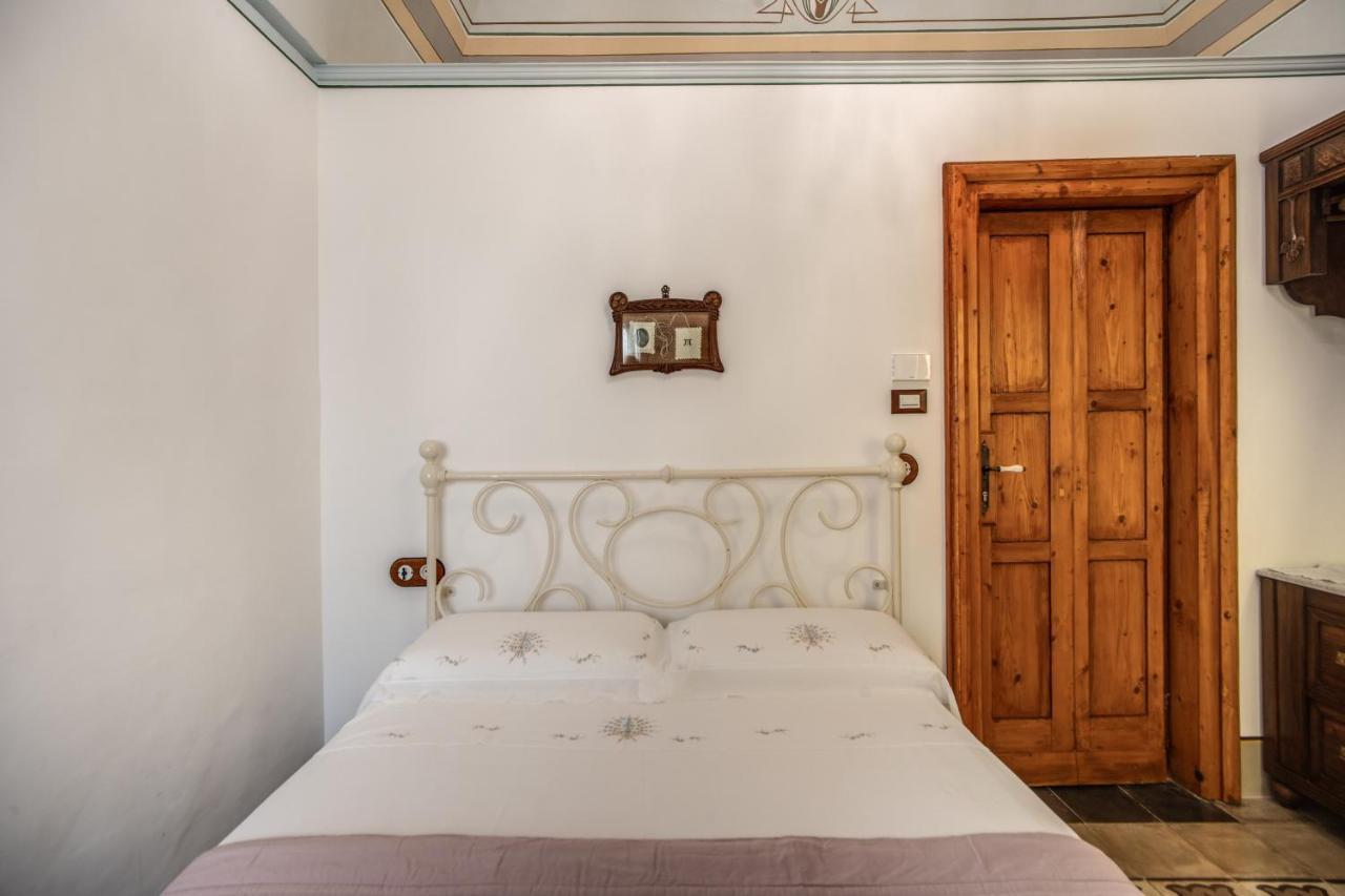 Palazzo Stunis - Dimora Di Charme Bed & Breakfast Ostuni Eksteriør bilde