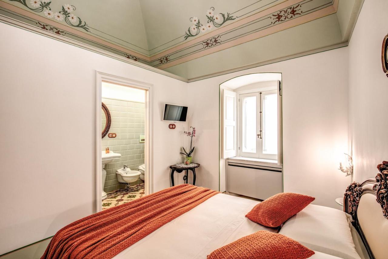 Palazzo Stunis - Dimora Di Charme Bed & Breakfast Ostuni Eksteriør bilde
