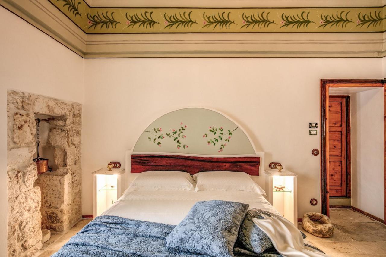Palazzo Stunis - Dimora Di Charme Bed & Breakfast Ostuni Eksteriør bilde