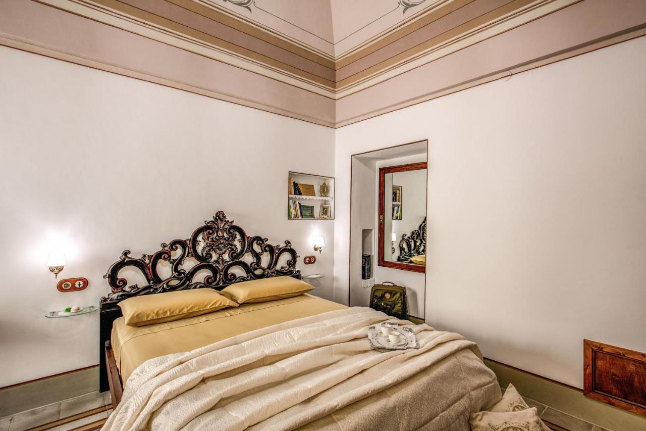 Palazzo Stunis - Dimora Di Charme Bed & Breakfast Ostuni Eksteriør bilde