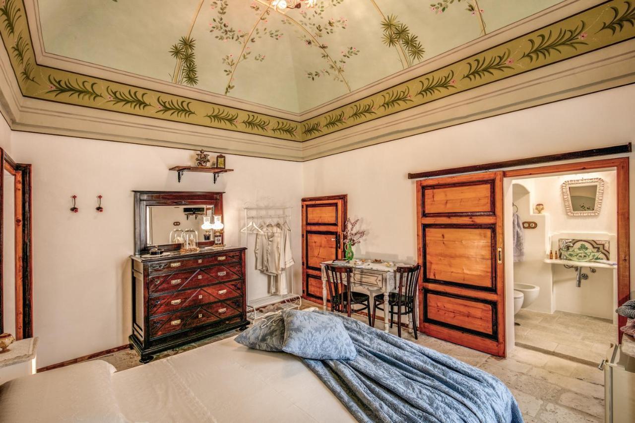 Palazzo Stunis - Dimora Di Charme Bed & Breakfast Ostuni Eksteriør bilde