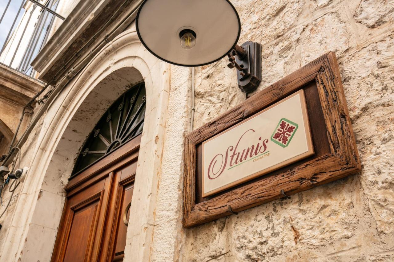 Palazzo Stunis - Dimora Di Charme Bed & Breakfast Ostuni Eksteriør bilde